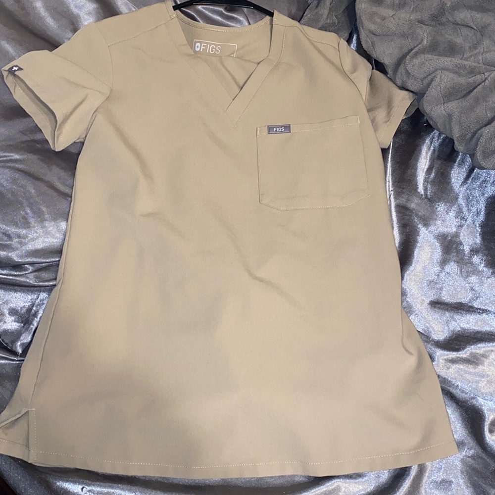 Figs Women's Scrub Top in Khaki